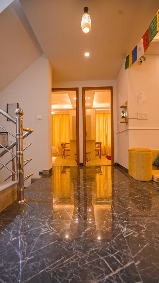 Hotel The Moksham Risikés Kültér fotó